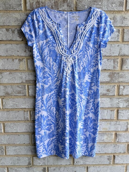 Lilly Pulitzer Dresses & Skirts - Lilly Pulitzer Short Sleeve Split V-Neck Resort White Aqua Lounge Dress Size XS